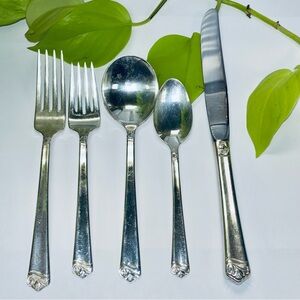 1 set “Bright Future” Holmes & Edward Inlaid Deep Silver-Silverplate  1954